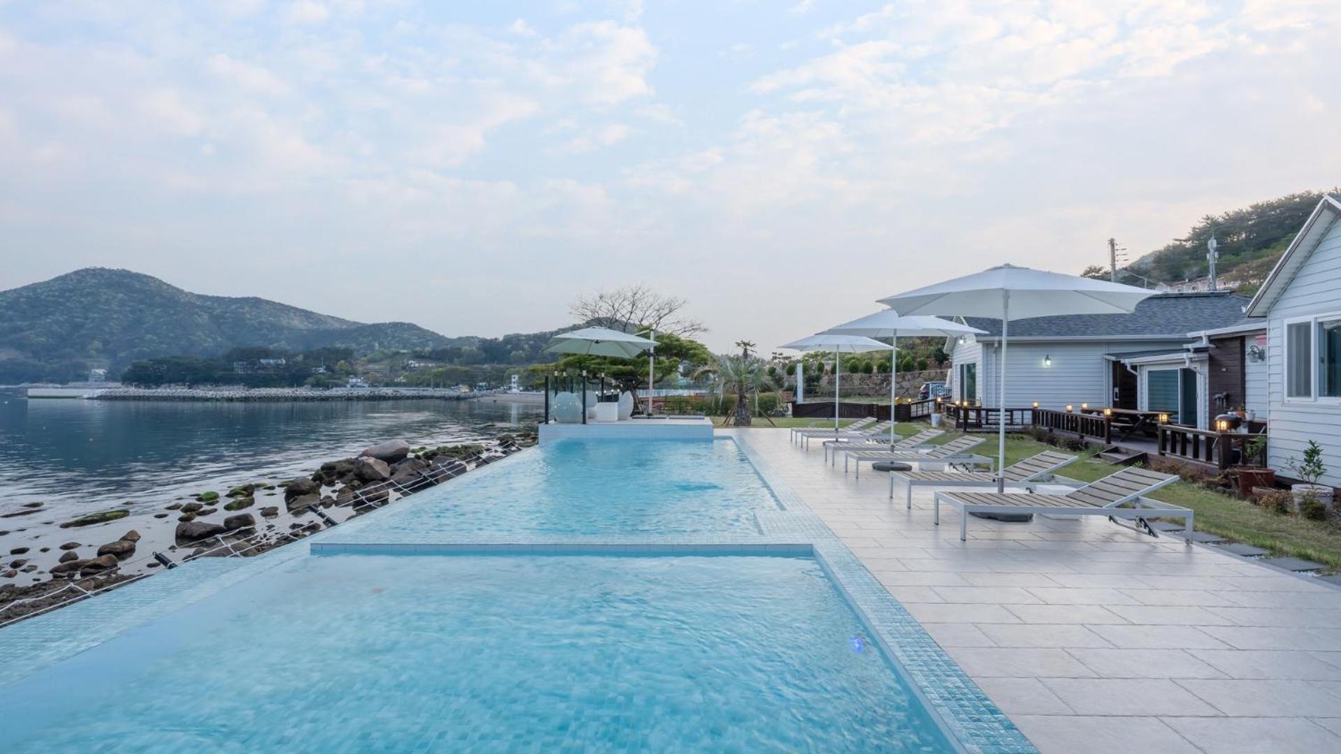 Namhae Sea Stay N Pet Pension Esterno foto